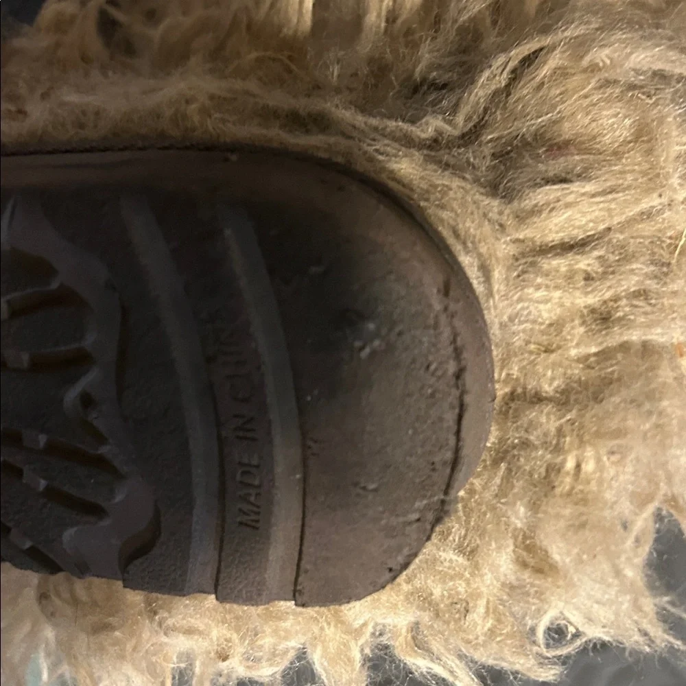 Fuzzy Tan above the knees knee High Boots. Fur furry. Size 9. Fleece lined shoes - Picture 11 of 16